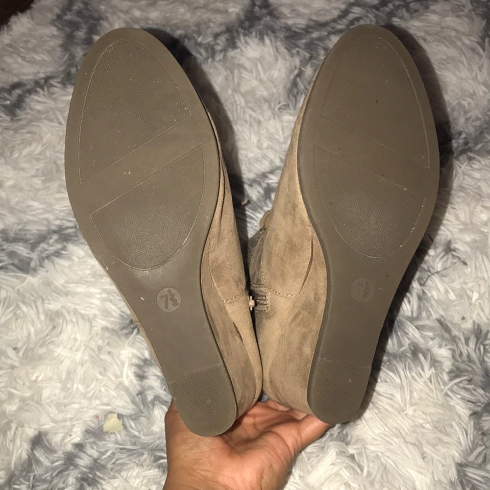 Tan Fall booties - Picture 6 of 6